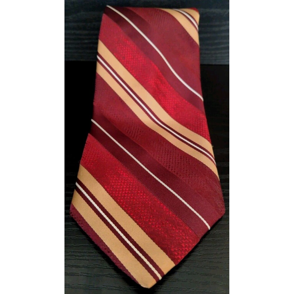 1970’s Don Loper Beverly Hills Men's Necktie 100% Poly Fat 4" 56" Red Striped
